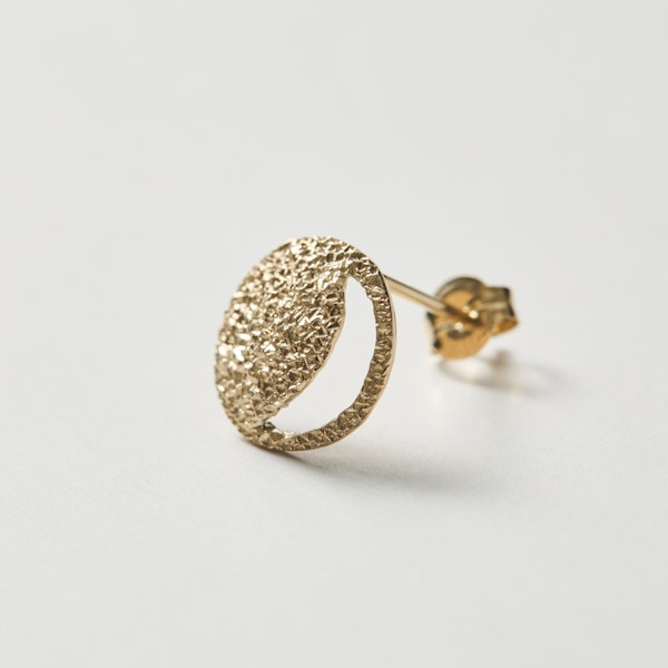 KANAE YAMASHITA/月の満ち欠けピアス　寝待ち月